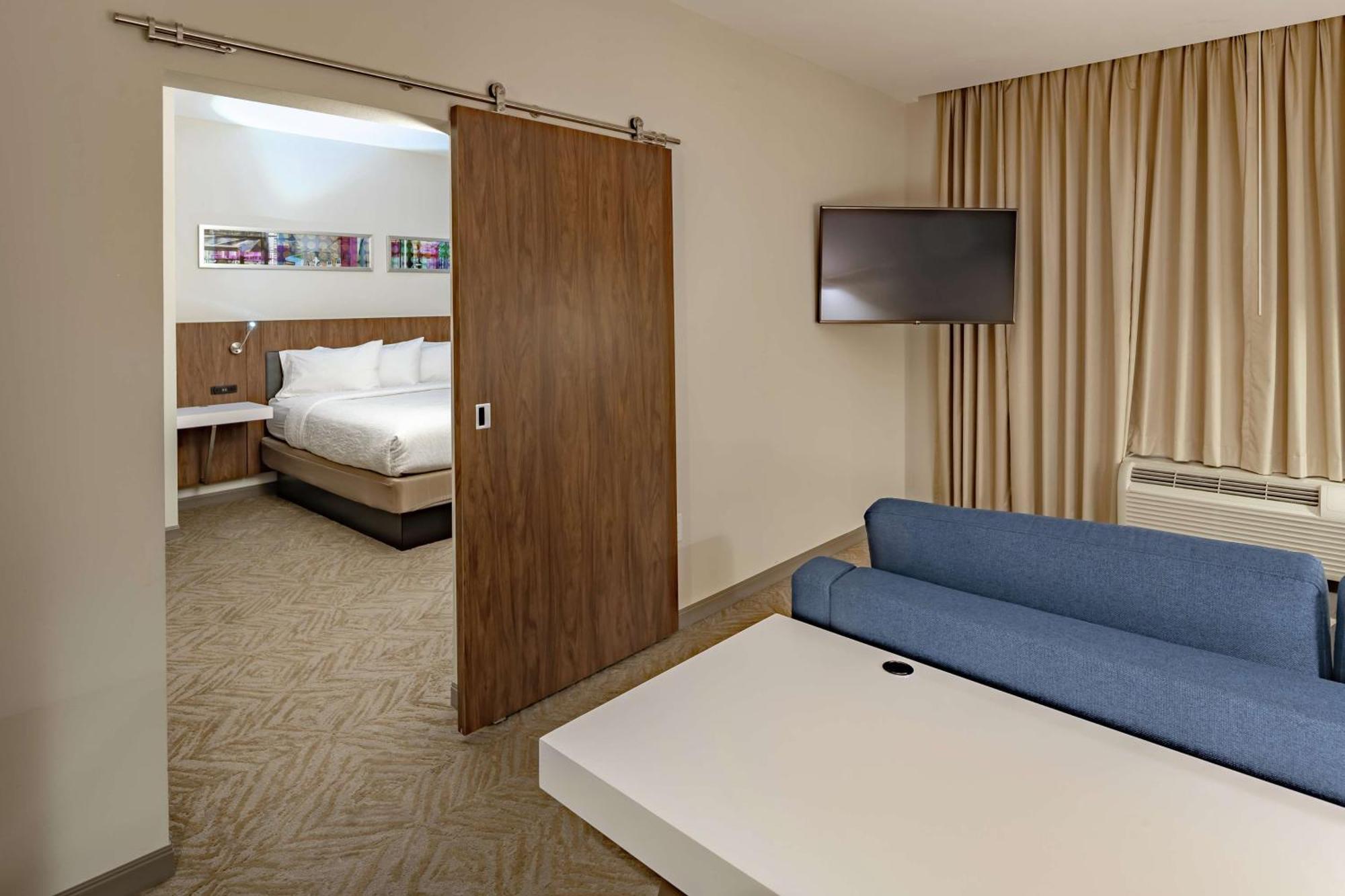 Hilton Garden Inn Dallas At Hurst Conference Center Екстериор снимка